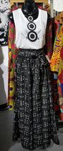 Load image into Gallery viewer, Black &amp; White Maasai Bead Set