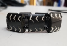 Load image into Gallery viewer, Batik Bone Elastic Bracelet