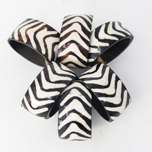 Load image into Gallery viewer, Batik Bone Napkin Rings