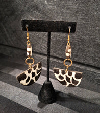 Load image into Gallery viewer, Kenyan Bone &amp; Brass 'Batik Honey' Earrings