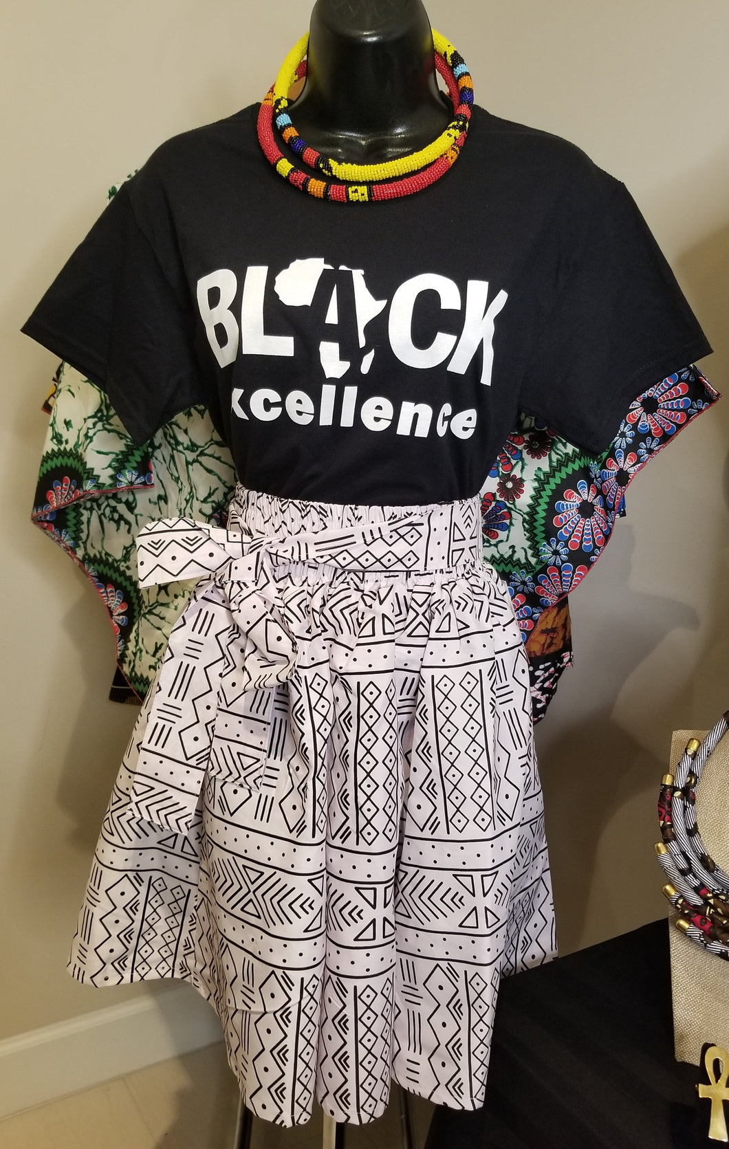 Black & White Tribal Print Short Skirt