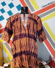 Load image into Gallery viewer, Men&#39;s Batik Dashiki Top - Caramel