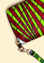 Load image into Gallery viewer, African Print Wristlet