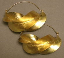 Load image into Gallery viewer, Fulani Gold Twist Earrings