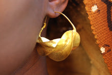 Load image into Gallery viewer, Fulani Gold Twist Earrings