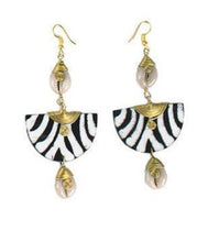 Load image into Gallery viewer, Kenyan Bone &#39;Batik Honey&#39; &amp; Cowry Earrings