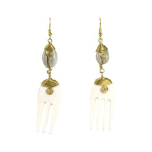 Load image into Gallery viewer, White Comb &amp; Cowry Shell Earrings