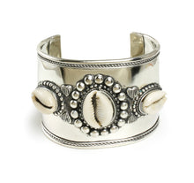 Load image into Gallery viewer, Antique Silver Cowry Shell Cuff Bracelet